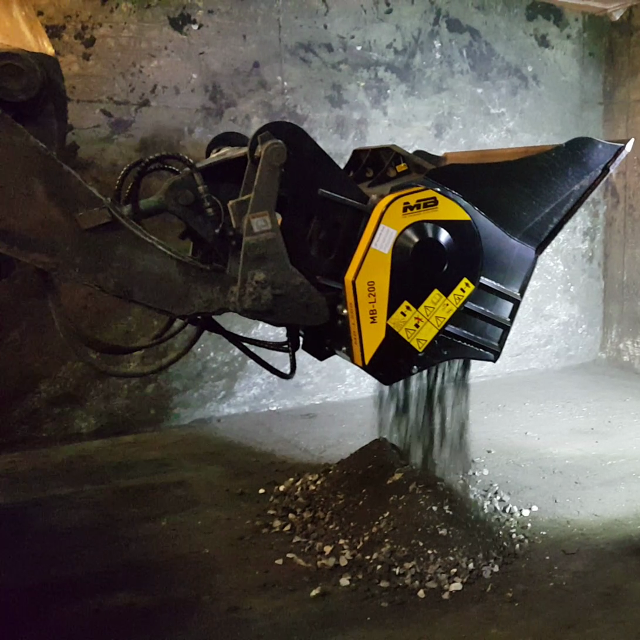 MB Crusher MB-L200 S2 -- incarcator frontal 7 -11 t. de vanzare